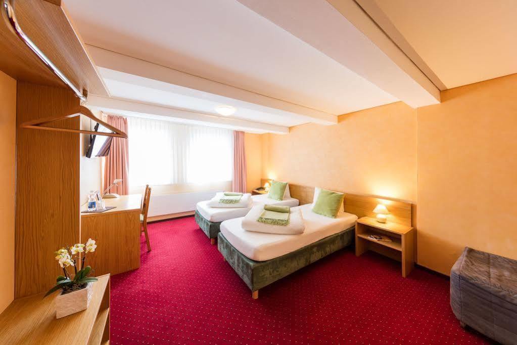 Hotel Hofli Altdorf Luaran gambar